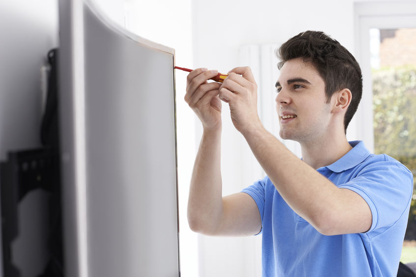 Can You Mount A CurvedScreen HDTV Monitor Onto The Wall?